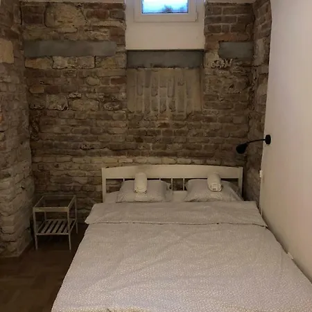 Benatska Apartment